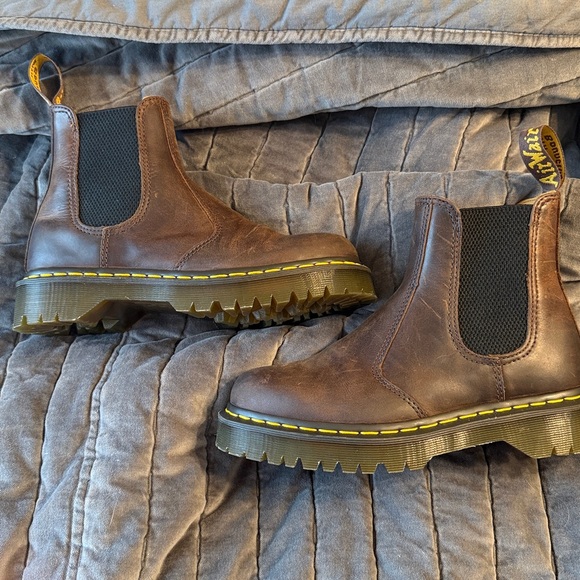 Dr. Martens 2976 Bex Crazy Horse Chelsea Boots - Picture 9 of 9